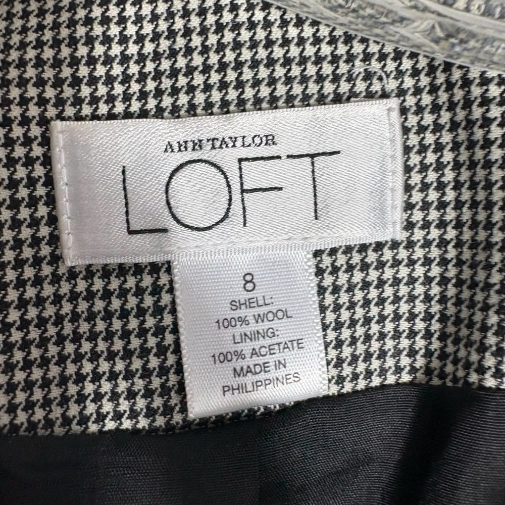 LOFT Wool Houndstooth Belted Blazer Black/White Size 8 —broken button on cuff - Picture 9 of 10